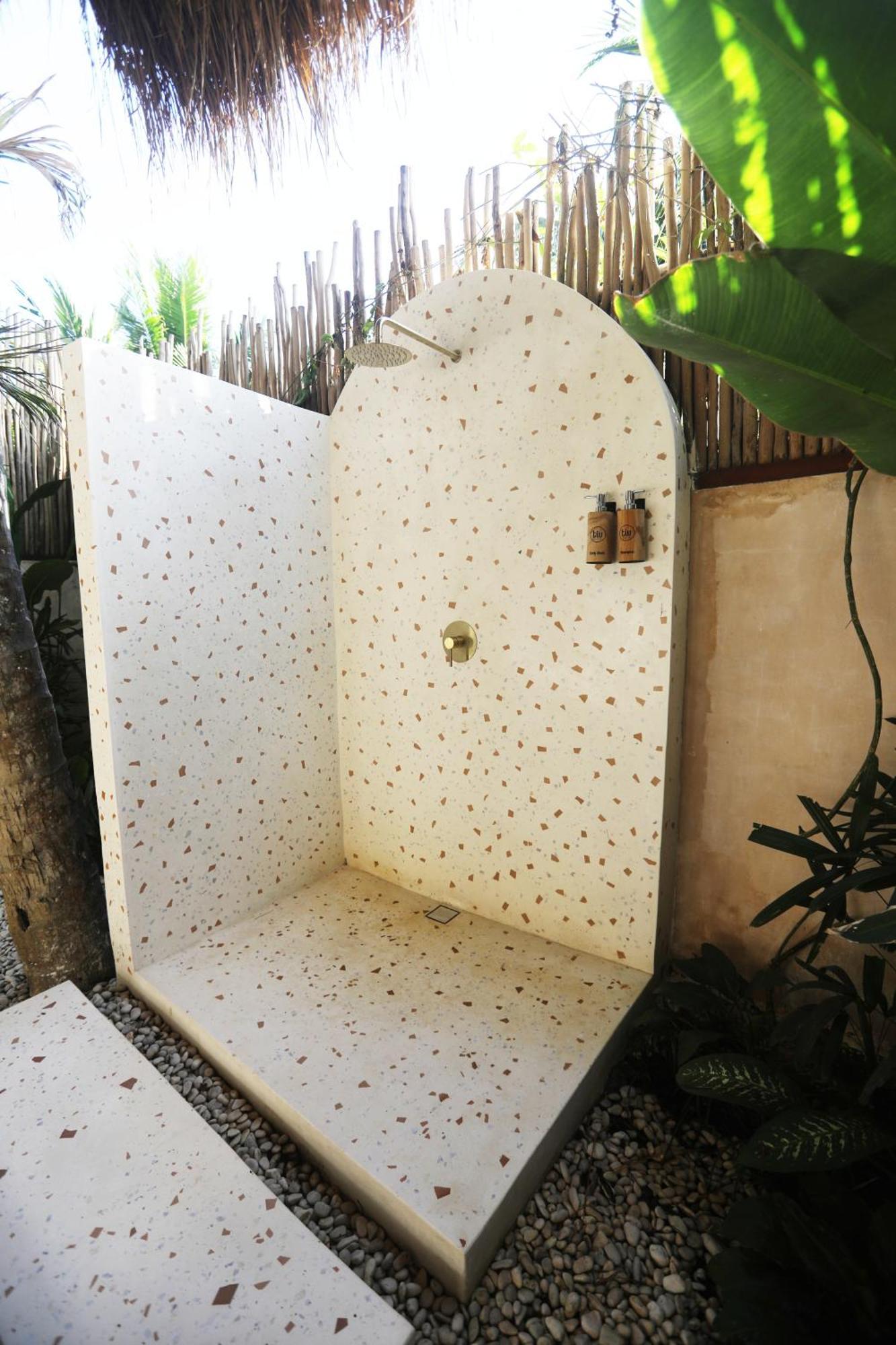 فندق Tiu Oasis Lombok Kuta  المظهر الخارجي الصورة